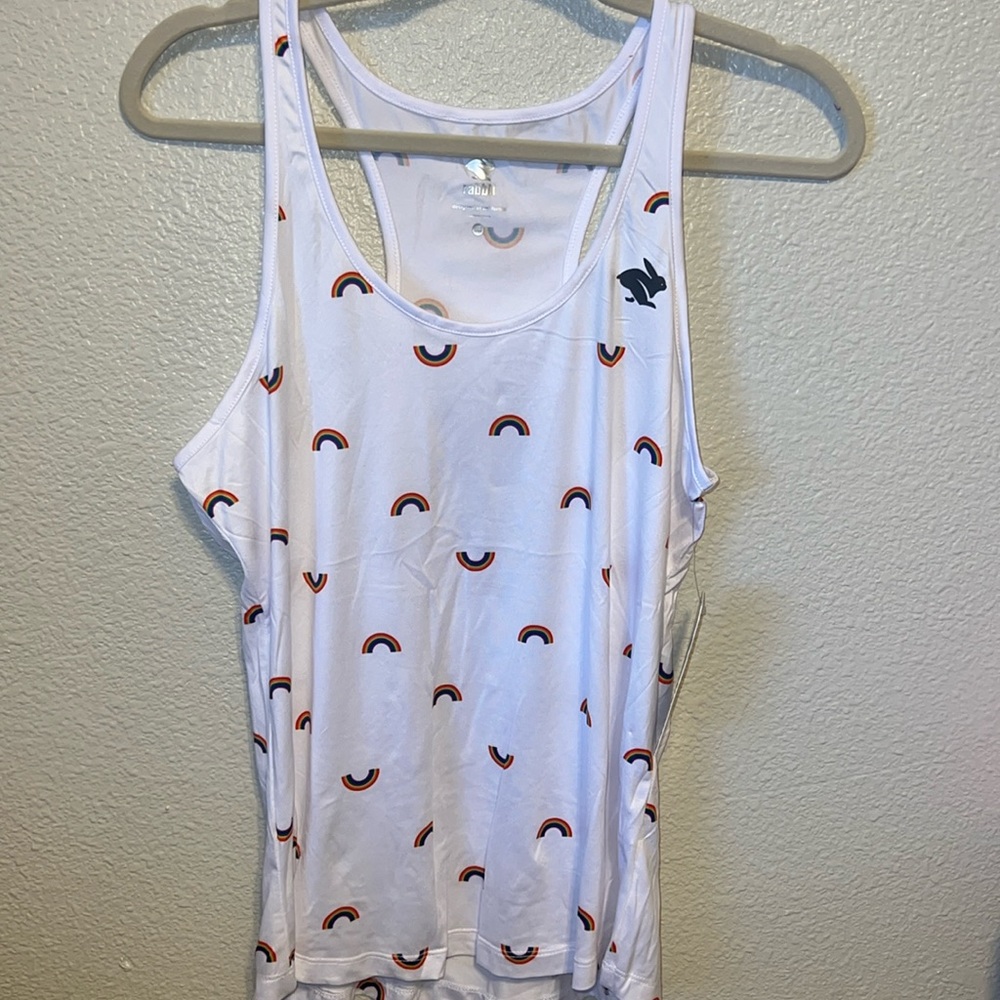 Rabbit NWT running tank. Size small.